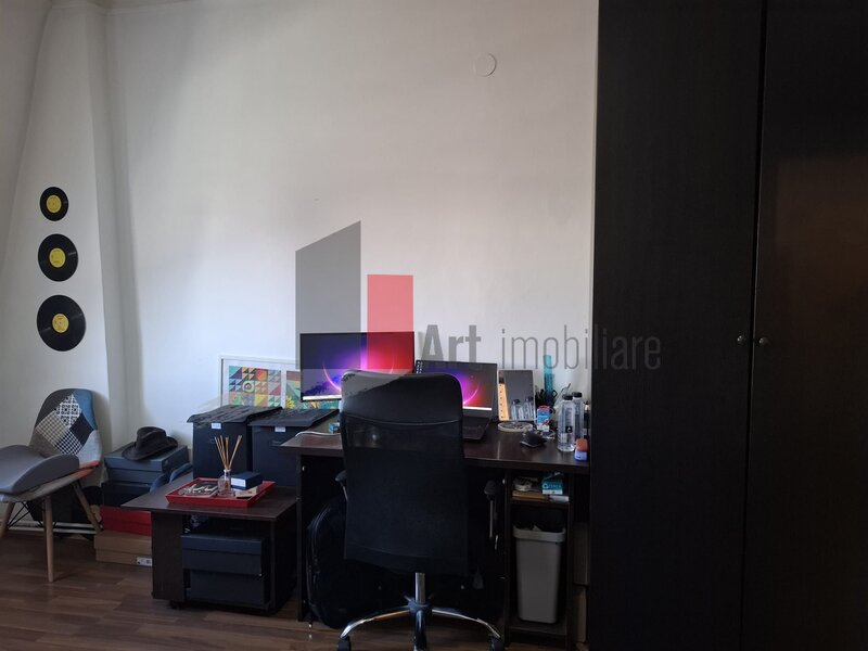 Dacia- Eminescu, urgent! apartament in vila, luminos, negociabil