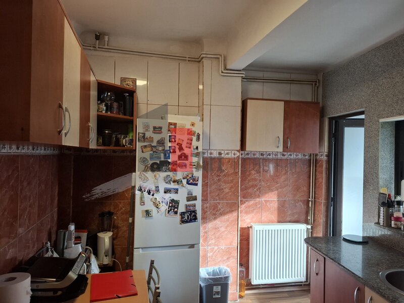 Dacia- Eminescu, urgent! apartament in vila, luminos, negociabil